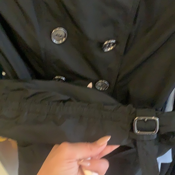 Belted Burberry trench size 4 - Picture 9 of 17
